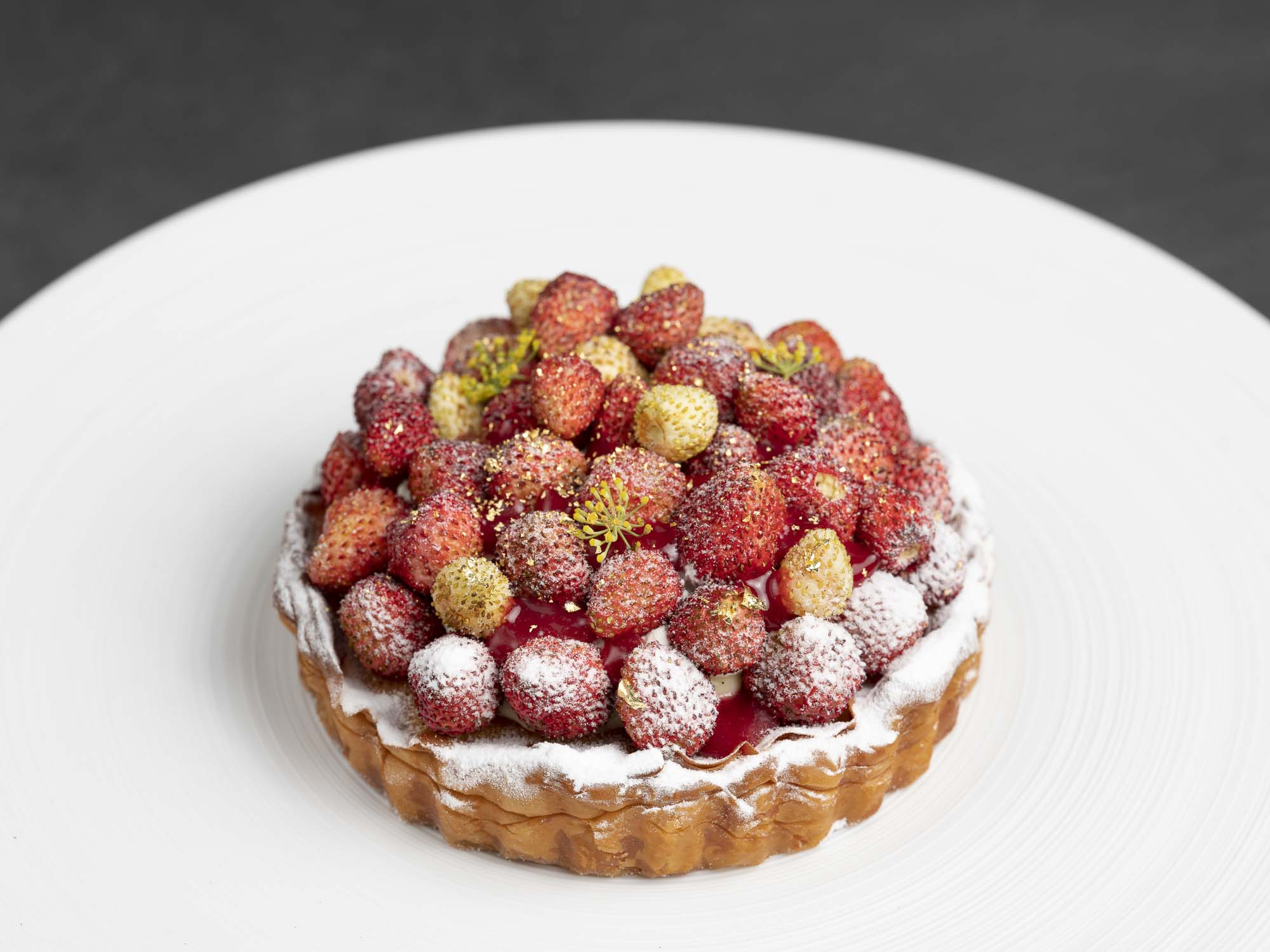 trate strawberry Food photography services photographer singapore Elle Vire - Chef Makoto – AMI Patisserie japanese