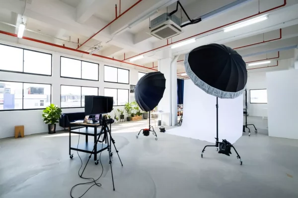 coco creative studio equipped with lights, backdrop and monitor for rental for photography or videography projects
