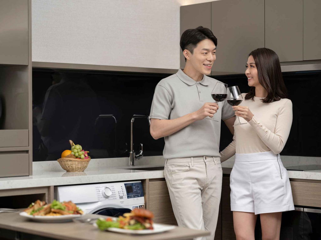 Couple cheers with wine glass at orchid hotel, photo taken by coco creative studio lifestyle shoot | Headshot photography Singapore-Orchid-lifestyle-interior-hospitality-photgraphy-coco-creative-studio-singapore-france