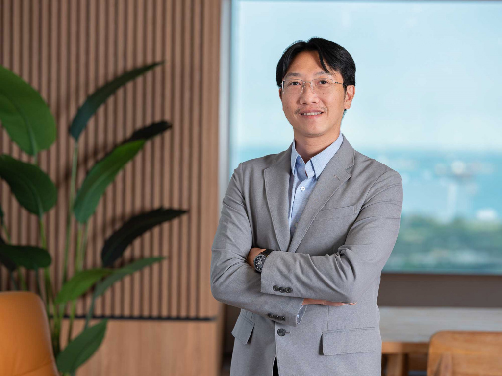 Santen-headshots-corporate-photography-coco-creative-studio-singapore-france