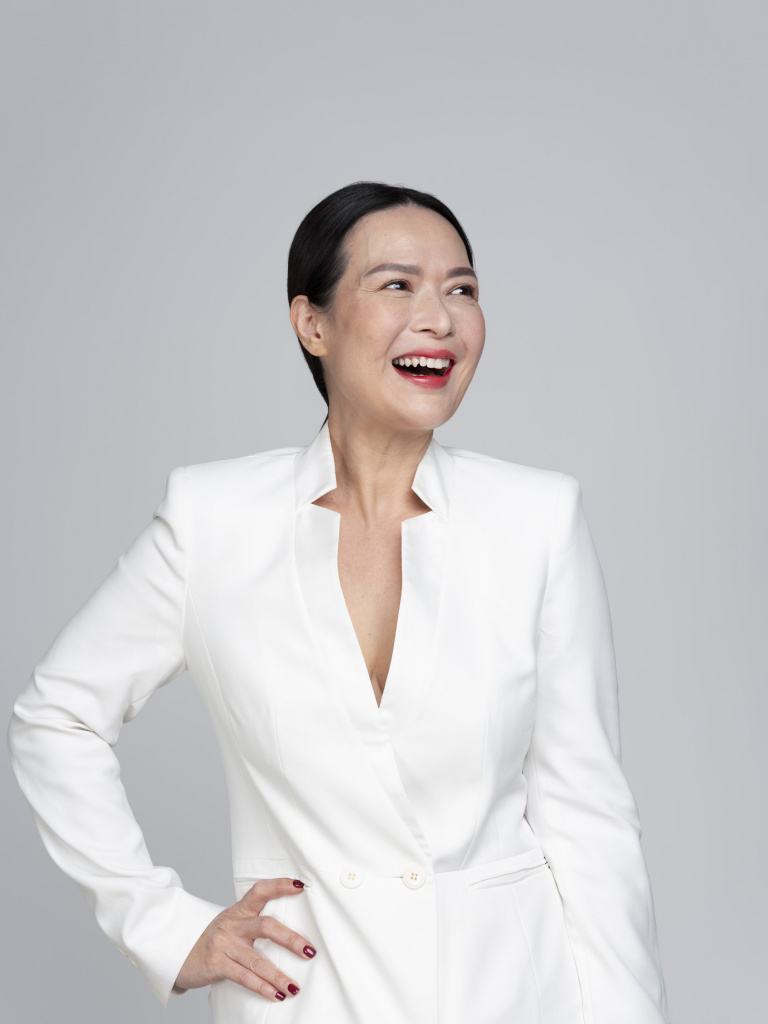 Headshot corporate photographer commercial photography studio singapore