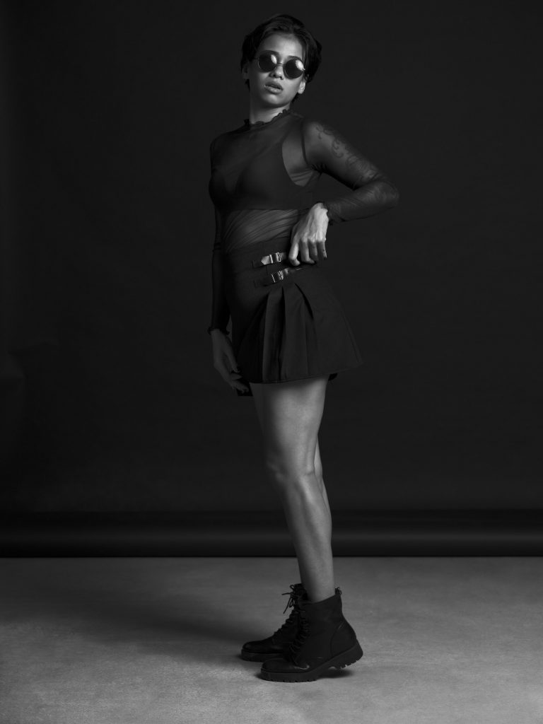 Muttiah Ashnim Portrait photography by coco creative studio in ou studio - singapore - france. Artistic photo in black and white