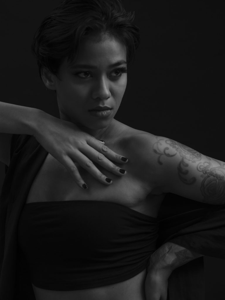 Muttiah Ashnim Portrait photography by coco creative studio in ou studio - singapore - france. Artistic photo in black and white